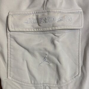 Jordan Men's Cargo Shorts in Light gray